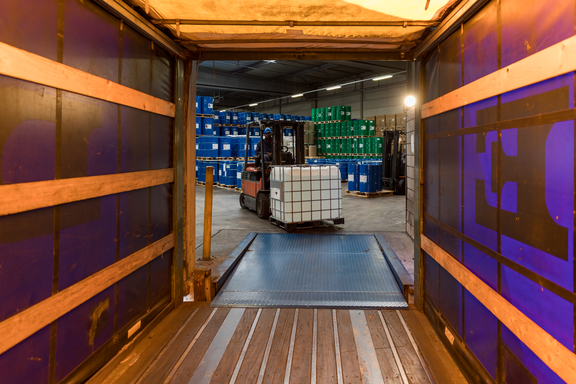 IBC vrachtwagen ingereden.jpg